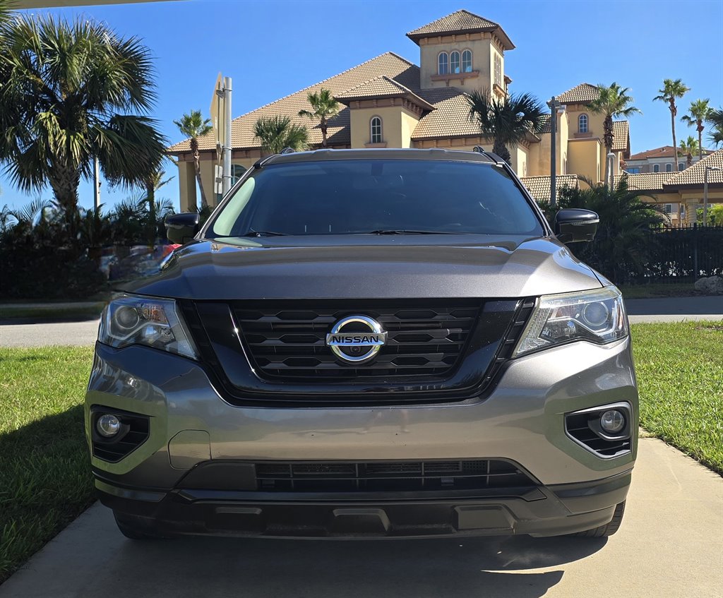 2018 Nissan Pathfinder SL